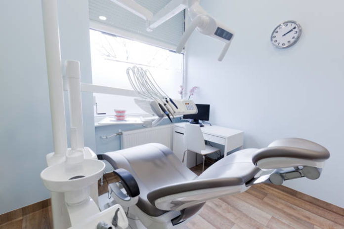 Jak wyposażony jest gabinet stomatologiczny?